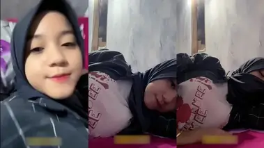 Host Cantik Bigo Berhijab Nakal Menggoda poster