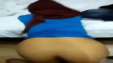 Main Sama Jilbab Biru di Kosan poster