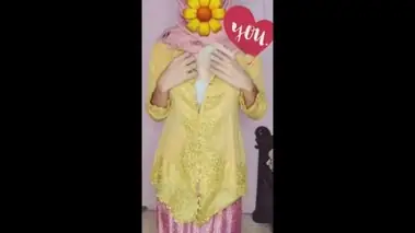 Ukhti Kebaya Hijab Pink Berani Menggoda Streaming 2026 poster